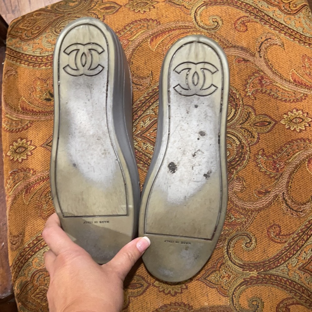Used woman’s Chanel sneakers gray suede and leather - Picture 11 of 11